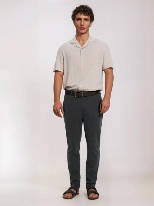 Sinsay - Nohavice slim fit - čierna