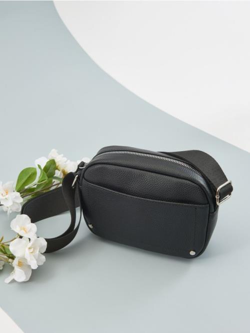 Sinsay - Crossbody kabelka z imitácie kože - čierna