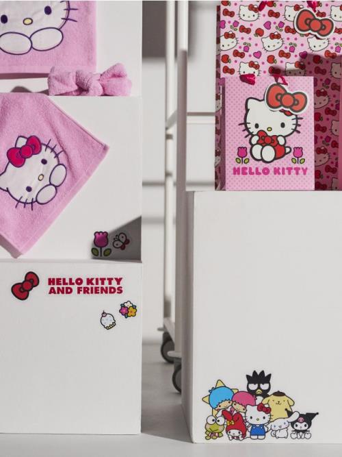 Sinsay - Nálepky na stenu Hello Kitty and Friends - viacfarebná