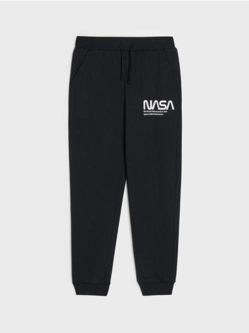 Sinsay - Tepláky NASA - čierna