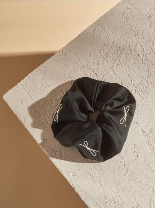 Sinsay - Gumička do vlasov scrunchie - čierna
