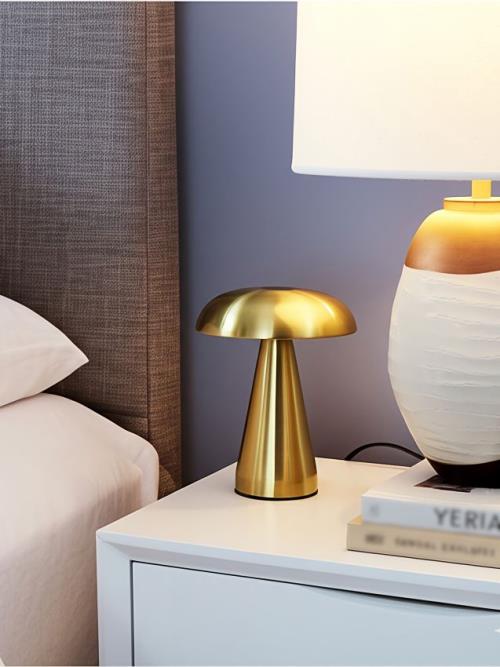 Sinsay - Lampa - zlatá
