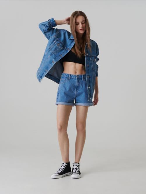 Sinsay - Denimové šortky high waist mom - modrá