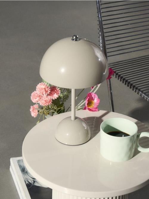 Sinsay - Stolová lampa - svetlošedá