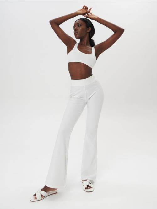 Sinsay - Crop top z prúžkovaného úpletu - krémová