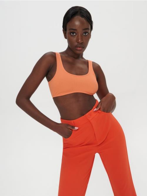 Sinsay - Crop top z prúžkovaného úpletu - oranžová