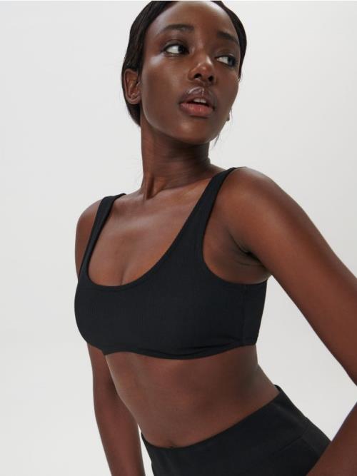 Sinsay - Crop top z prúžkovaného úpletu - čierna