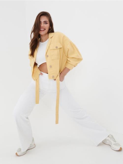 Sinsay - Crop top z prúžkovaného úpletu - krémová