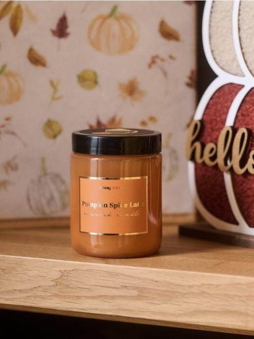 Sinsay - Sviečka Pumpkin Spice Latte - jantárová