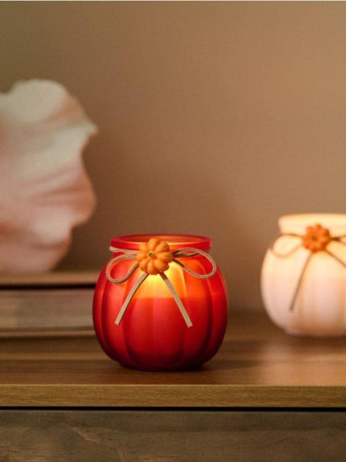 Sinsay - Voňavá sviečka Pumpkin - lilavá