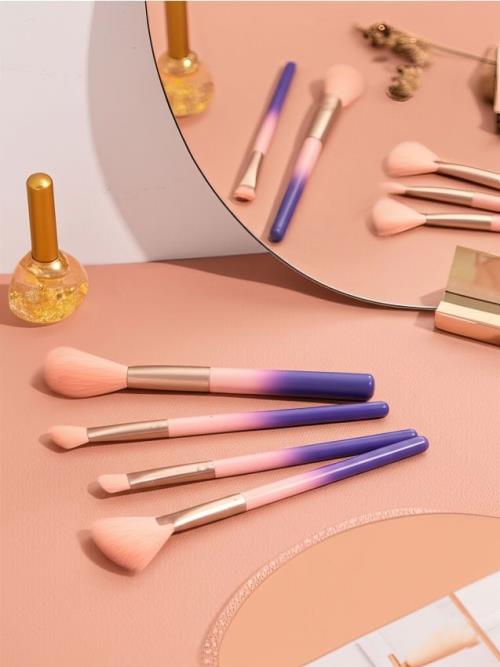 Sinsay - Sada 5 štetcov na make-up - pastelová ružová