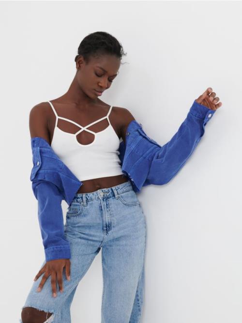 Sinsay - Crop top na tenké ramienka - krémová