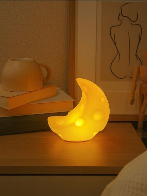Sinsay - LED lampa - žltá