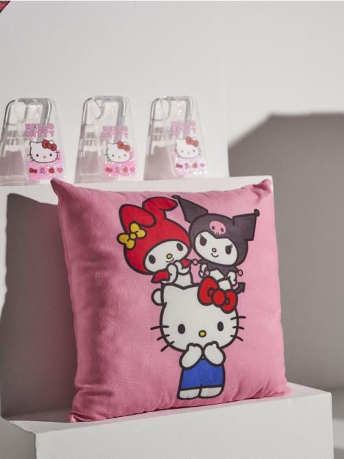 Sinsay - Ozdobný vankúš Hello Kitty and Friends - pastelová ružová